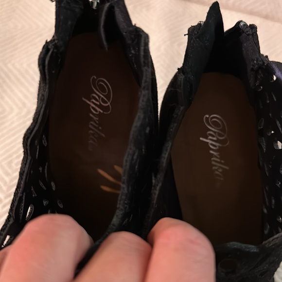 PAPRIKA FLORAL LAZER CUT HEELS BOOTIES SZ 9 - Picture 8 of 10